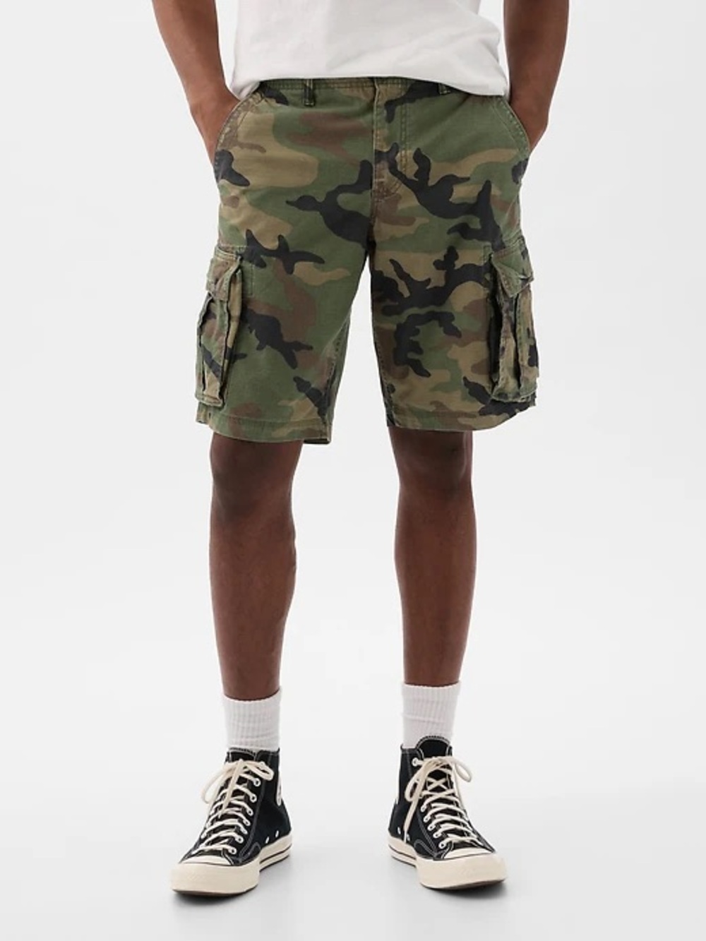 GAP Men’s relaxed 11 inch cargo shorts